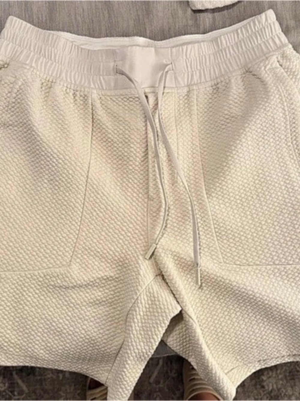 Lululemon Ease The Day Short 7" (Bone)